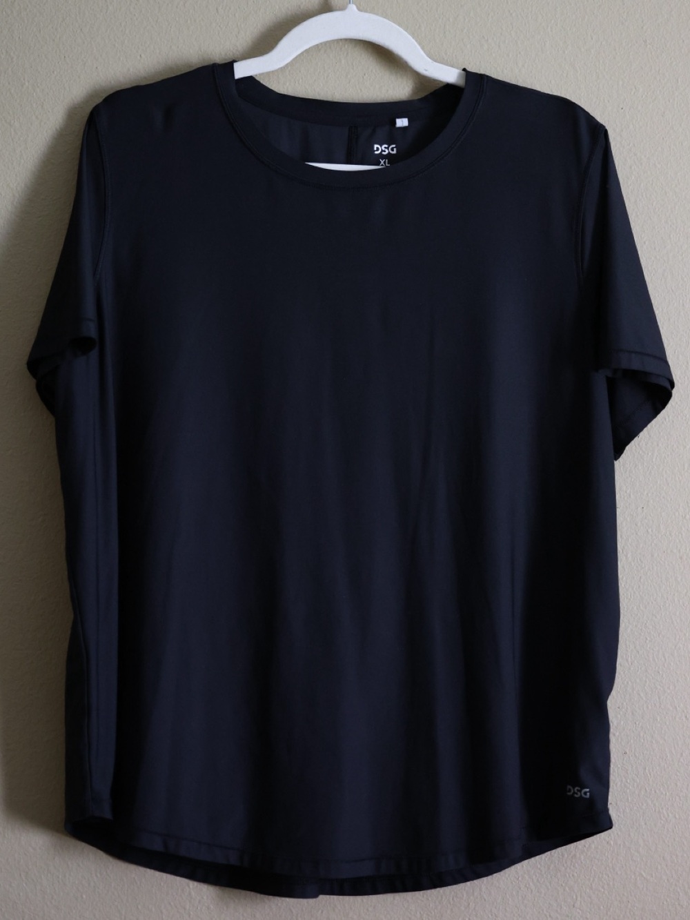 DSG Black Short Sleeve Moisture Wicking Workout Tee Women’s XL